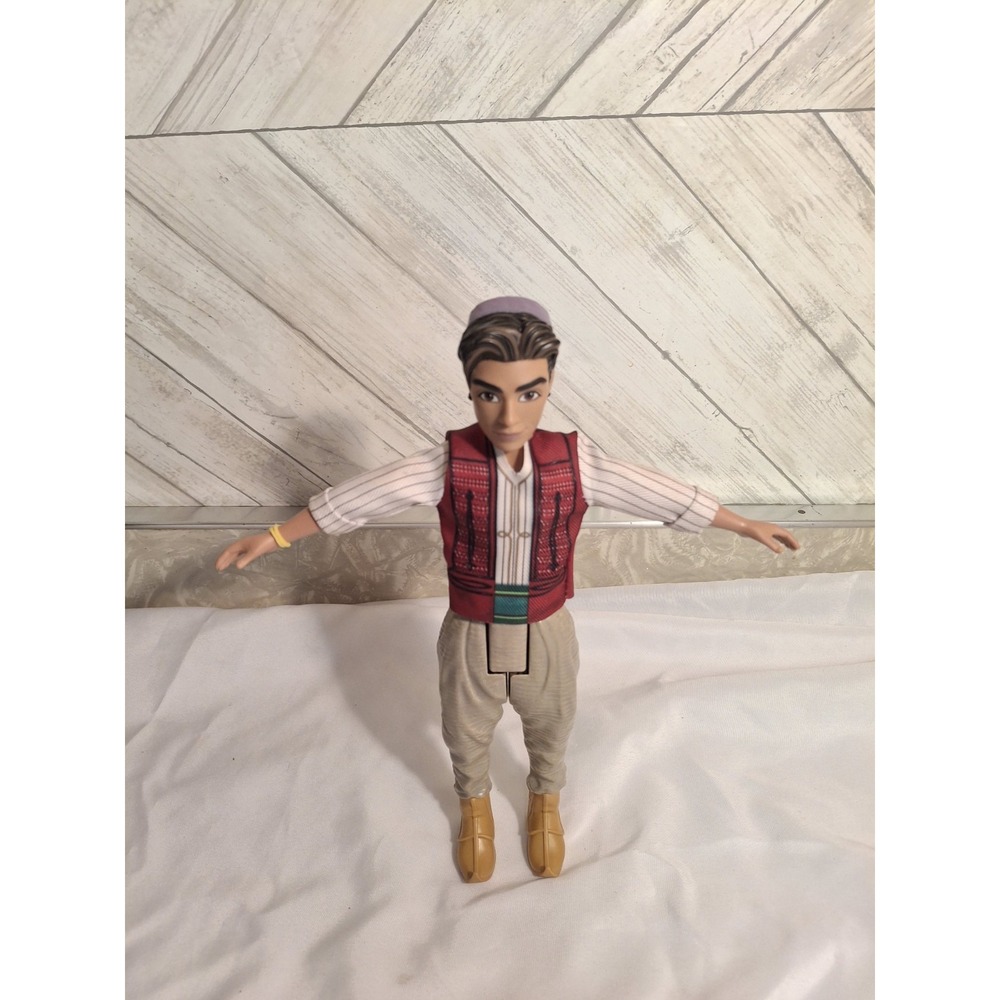 DISNEY 2018 LIVE ACTION ALADDIN HASBRO FIGURE FASHION DOLL 12 Inch